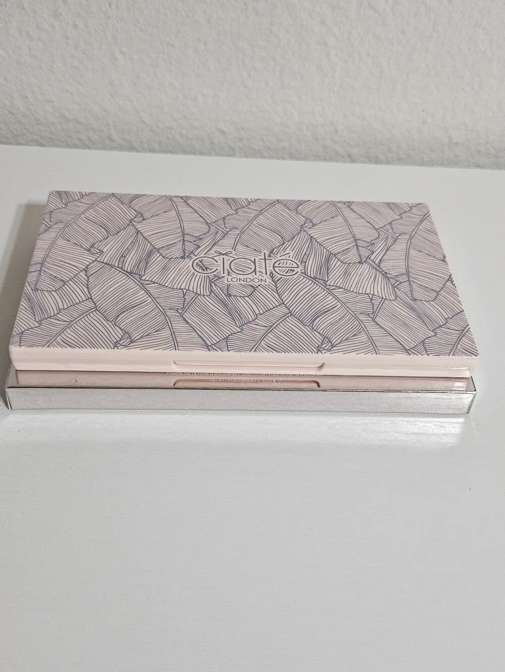 Neutral & Glam Eyeshadow Palette in Pink